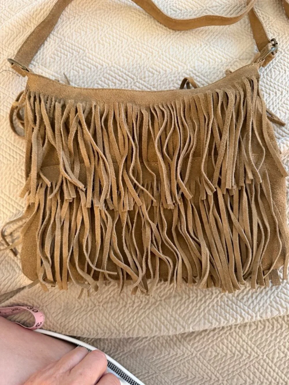 Suede Fringe Womens Crossbody Zipper Hobo-style Adjustable Bag Tan Boho Western